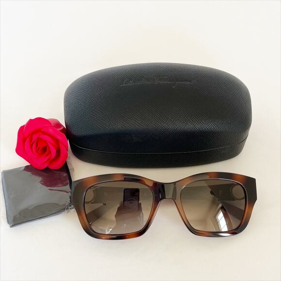 FERRAGAMO Womens SF1012S 53Mm Sunglasses Tortoise Gold Logo NEW - Picture 10 of 10